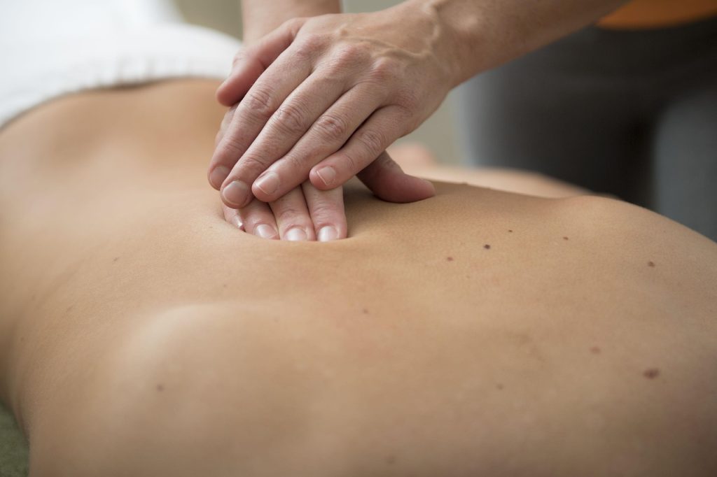 Prestations massage dos, nuque, épaules et cervicales, massage drainage lymphatique